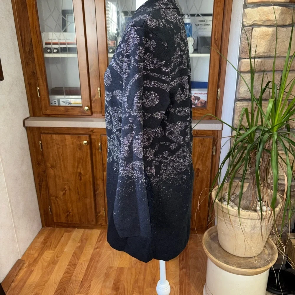CHICOS SIZE 2 SIZE LARGE OPEN FRONT CARDIGAN W/ SPARKLY ABSTRACT PAISLEY DESIGN